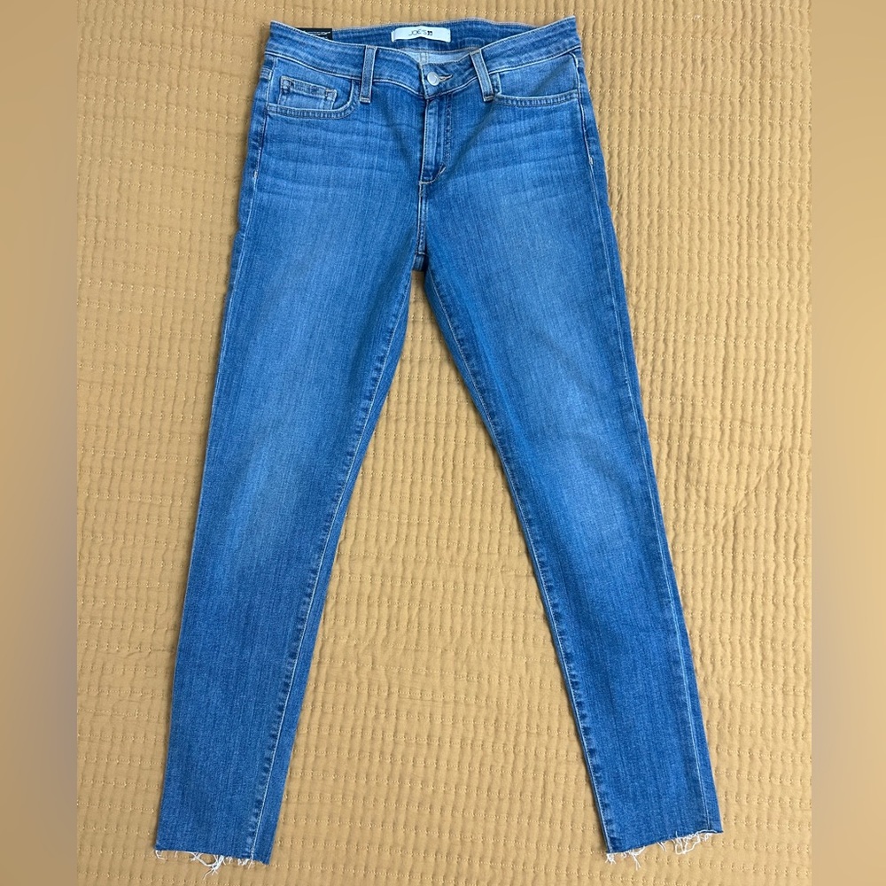 Joe’s Jeans Raw Hem Skinny Ankle size 28